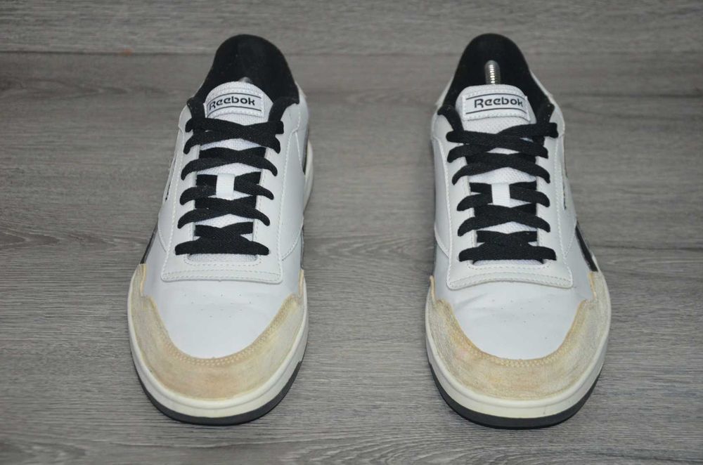 Продам кросівки шкіряні ФІРМА Reebok