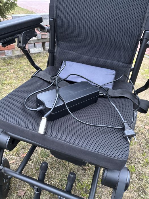 Elektryczny wózek inwalidzki Quickie Q50R