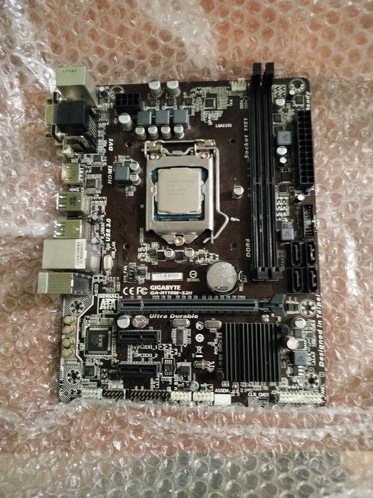 Материнская плата hm110