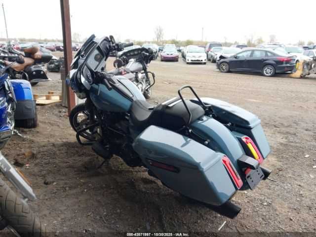 Harley-Davidson FLHX 2024