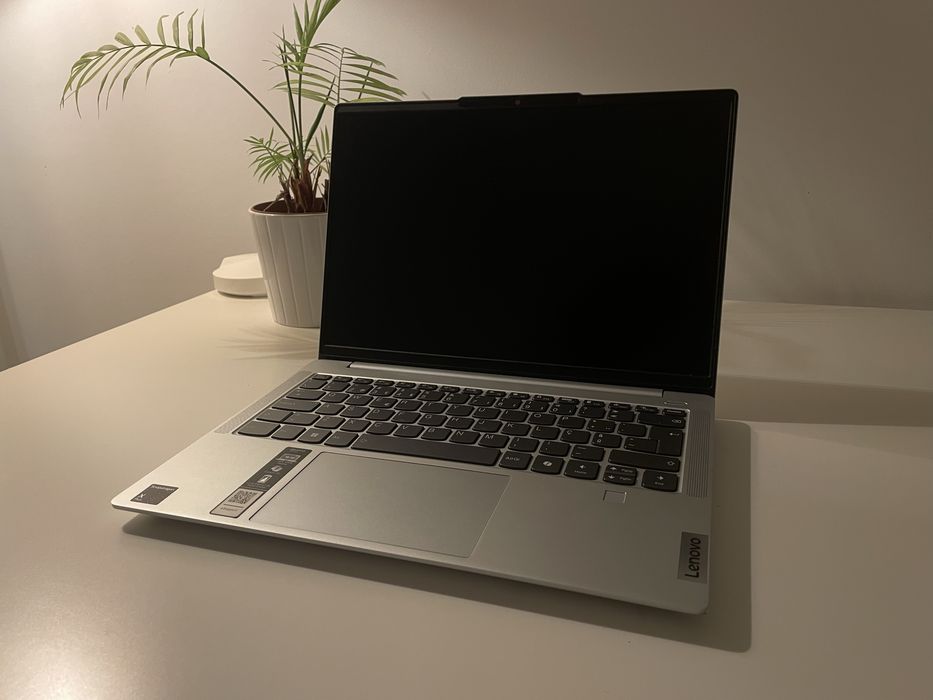 Lenovo IdeaPad Slim 5 14″ | Snapdragon X Plus | 16 GB RAM | SSD 1 TB