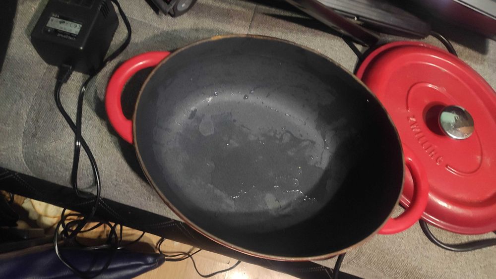 rondel żeliwny owalny 5 l pojemności
