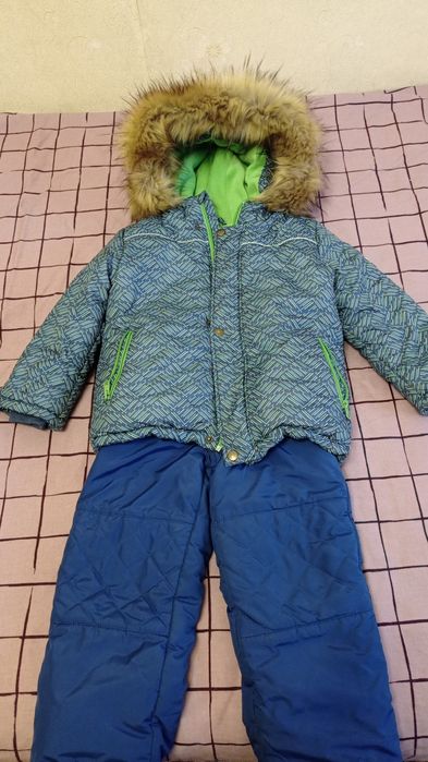 Продам зимний комбинезон (костюм) Бемби