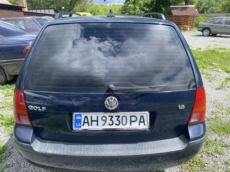 Продам автомобіль Volkwagen Golf