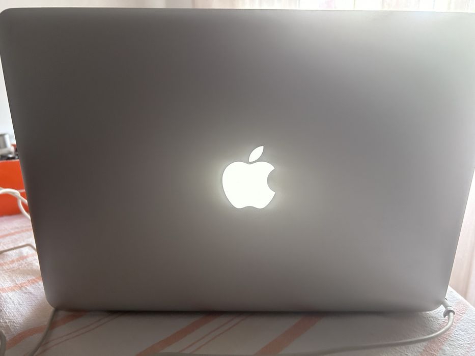 Apple Macbook pro