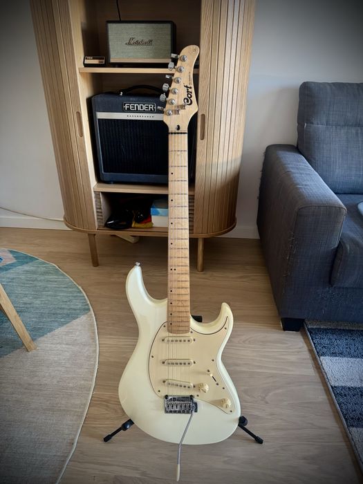 Guitarra electrica Cort G200