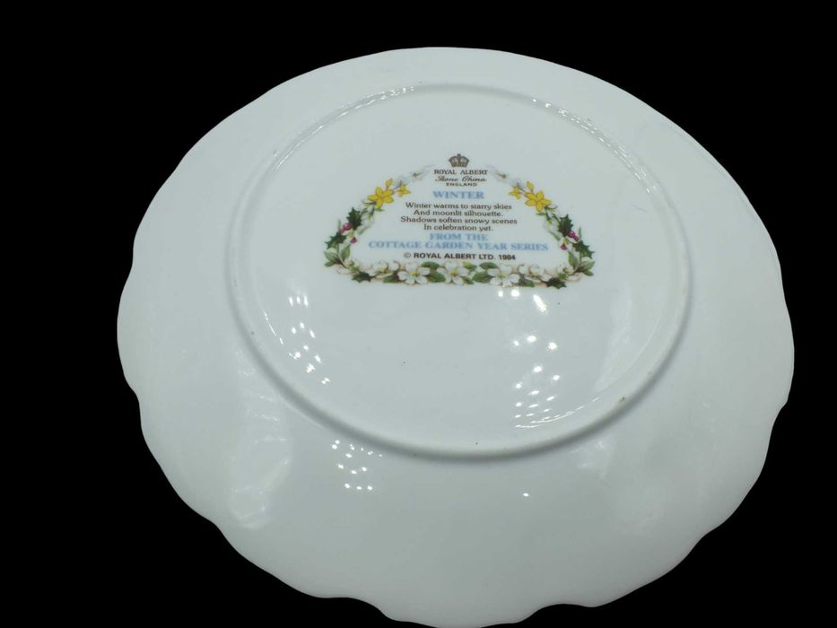 Talerz  kolekcjonerski Royal Albert Winter pejzaż zima B112603