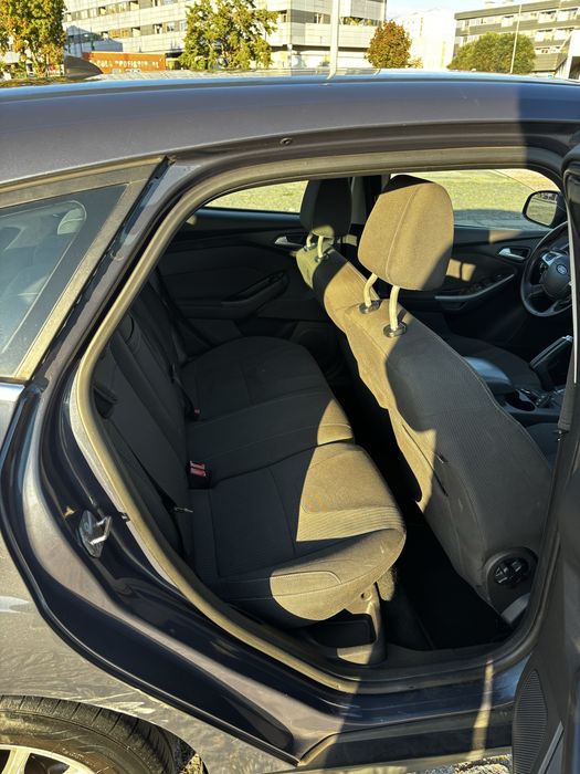 Ford Focus 1.6 Titanium — photo 5