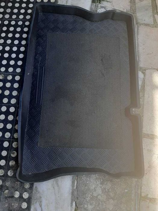 Opel Corsa B - 5 Portas - Tapete da mala em borracha