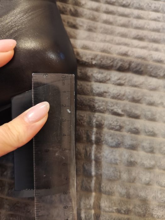 Sprzedam skórzane kozaki Derimod