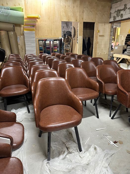 Стулья и диваны под заказ от производителя для кафе ресторанов баров