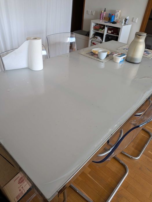 Mesa de jantar com 6 cadeiras
