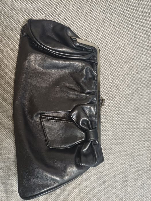 Продам сумочку клач