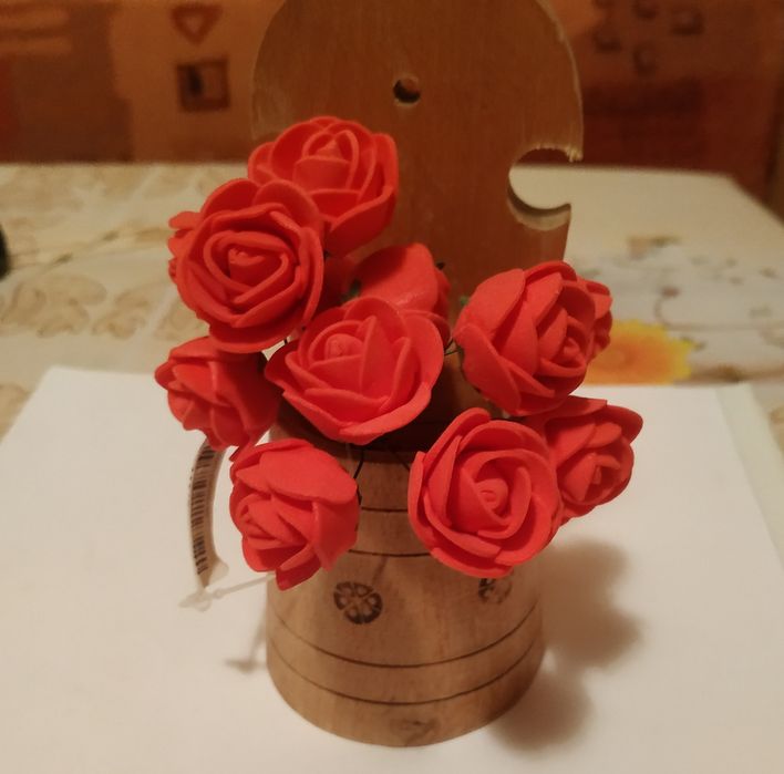 Искусственные цветы .