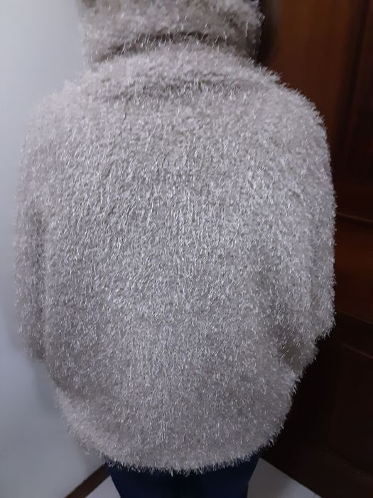 Casaquinha para cerimónia T.L cor bêje clarinho brilhante