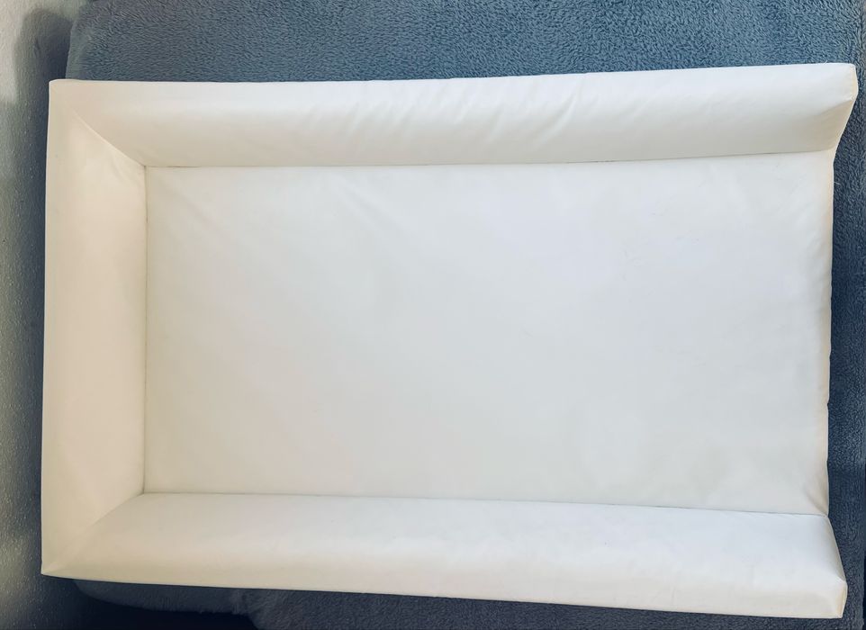 Trocador bebe semi-novo ikea