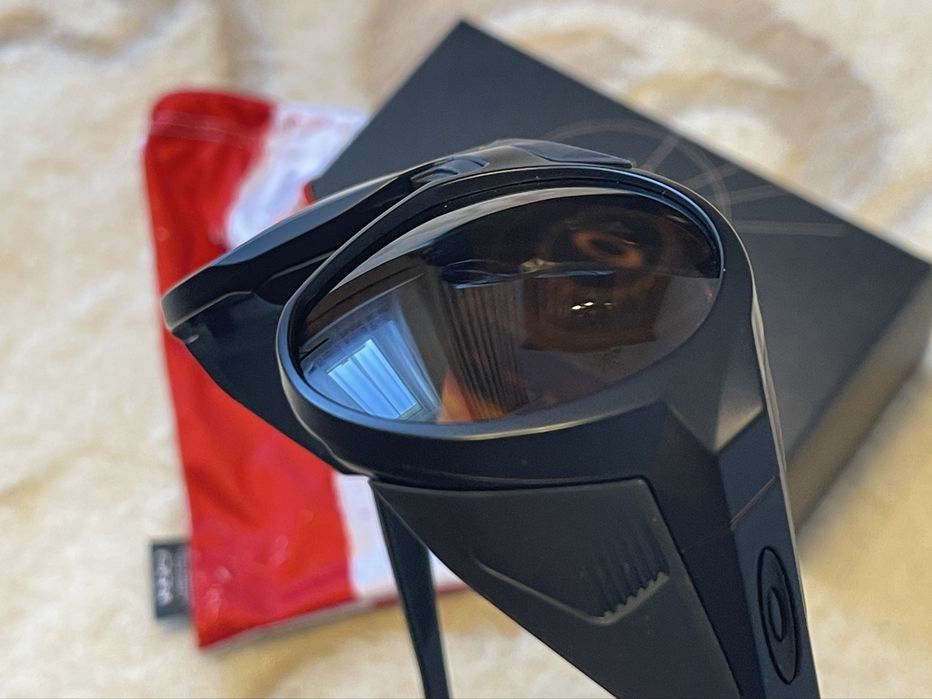 Okulary Oakley Clifden - wersja Custom