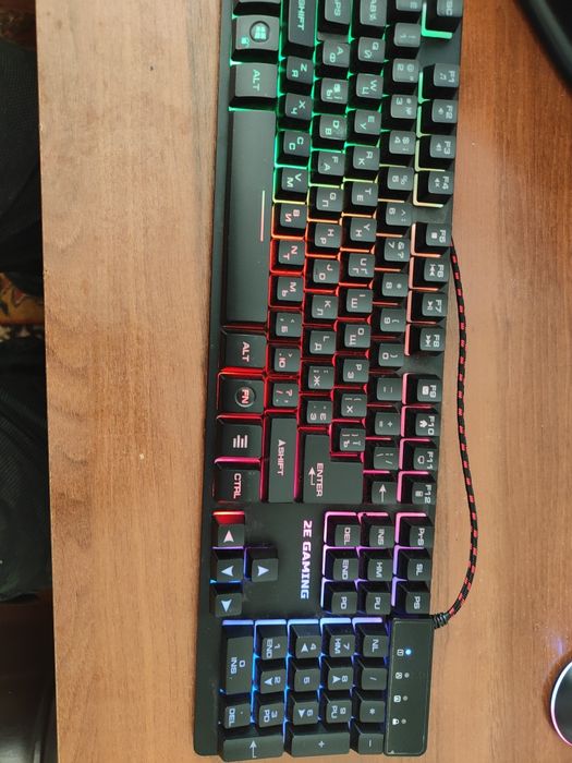 Клавиатура игровая с проблемой