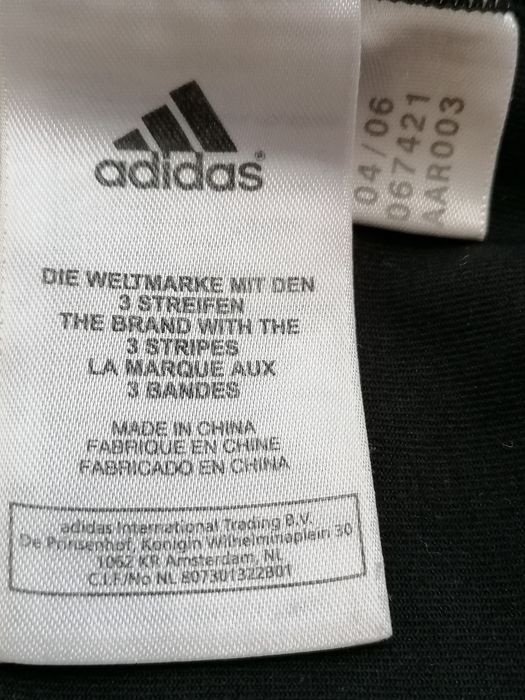 Top Desportivo preto Adidas tam. 36 ou S