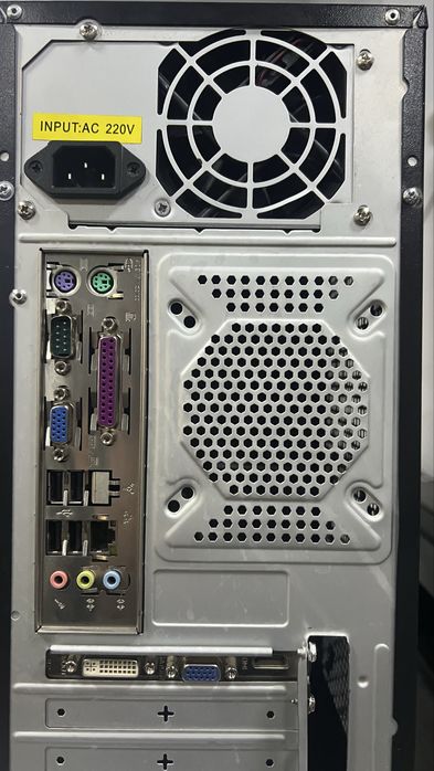 Антикризовий «Бомж ПК» 4 ядра 6гб оперативки відяха gt220 hdd 250