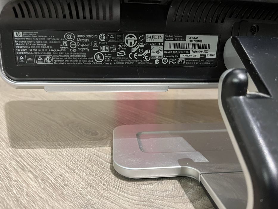 Monitor HP LCD 19 cali