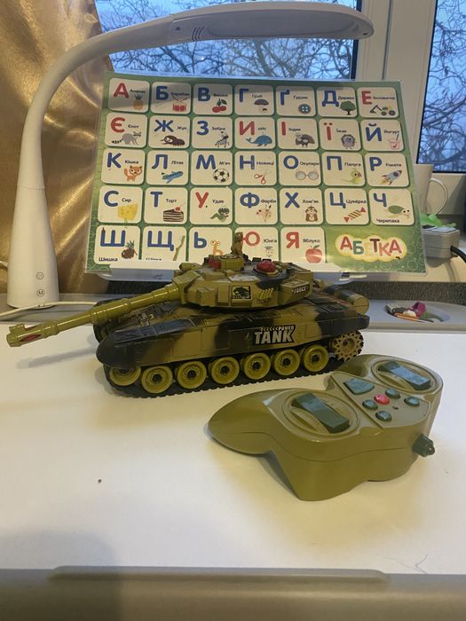 Рообот танк динозавр на пульту подарунки, яйце динозавра