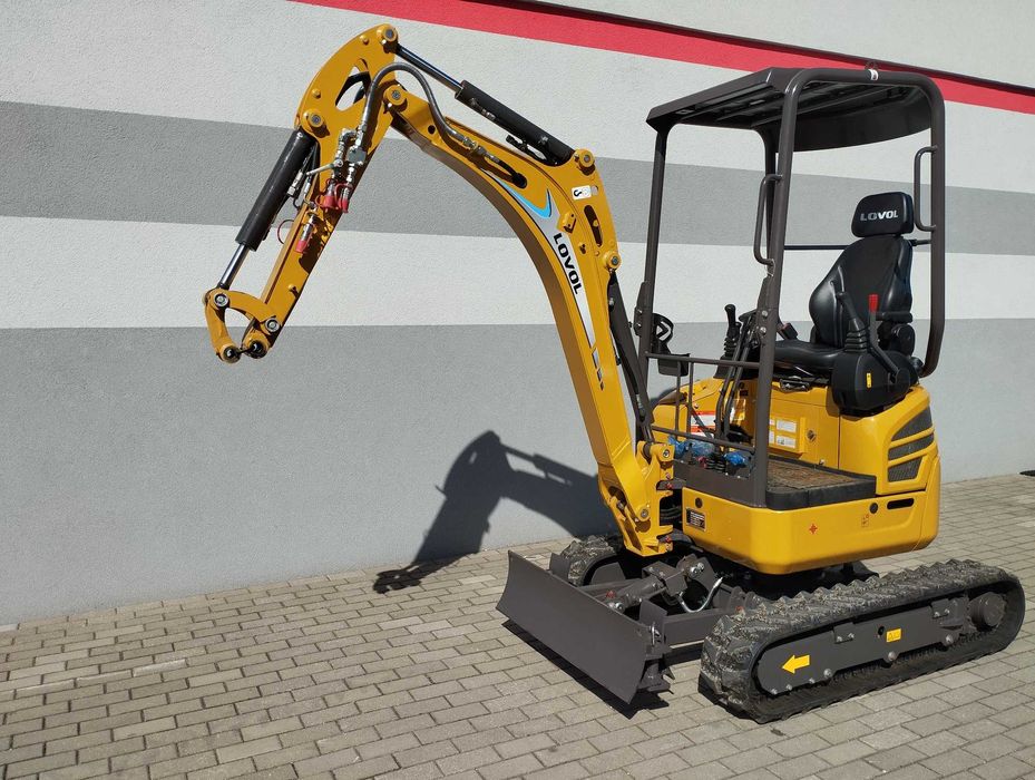 Minikoparka LOVOL FR18E2-u |Silnik Yanmar| ROZSUWANE GĄSIENICE 2000 kg