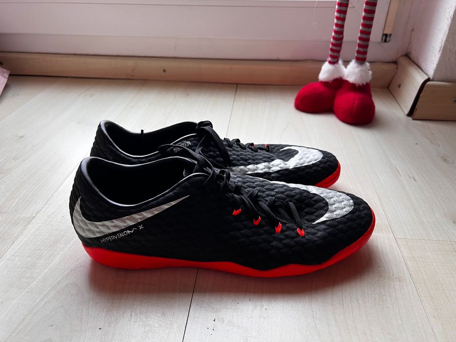 Футзалки, сороконожки, adidas mundial, Nike gato, lunargato, streetgat