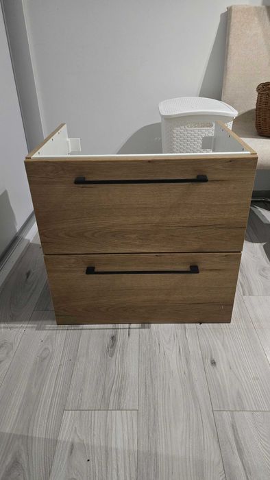 Szafka pod umywalkę.  Łazienkowa.