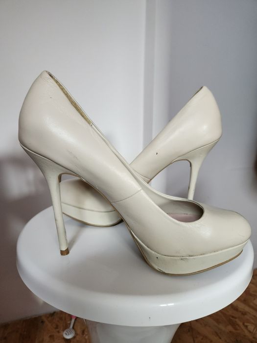 Piekne szpilki new Look eleganckie stylowe roz 39 wygodne platformie