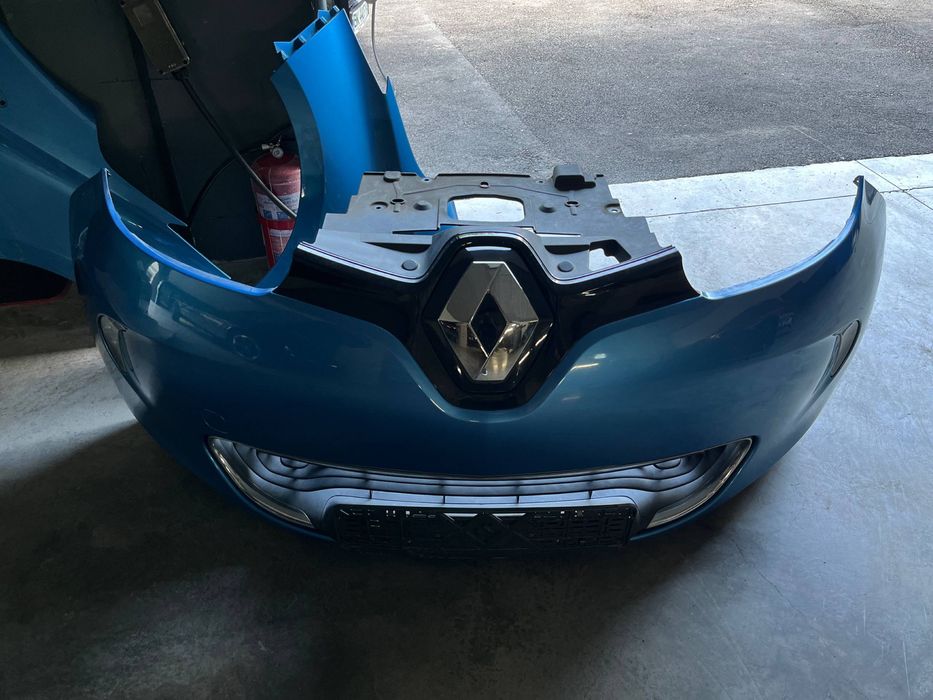 Бампер в зборі Renault Zoe