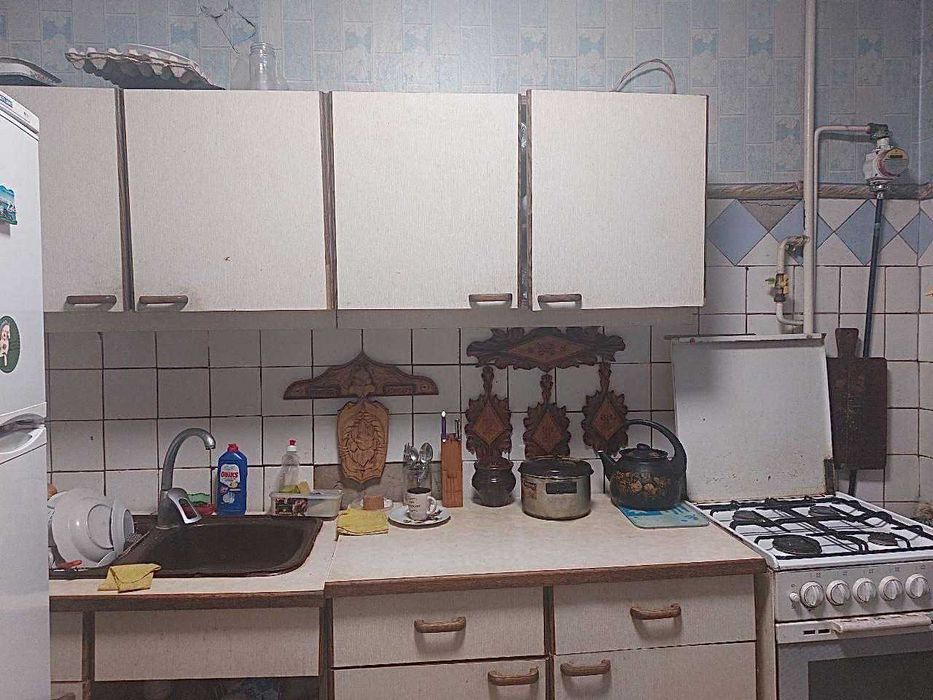 Продам 3кімнатну квартиру на Вересневій 9