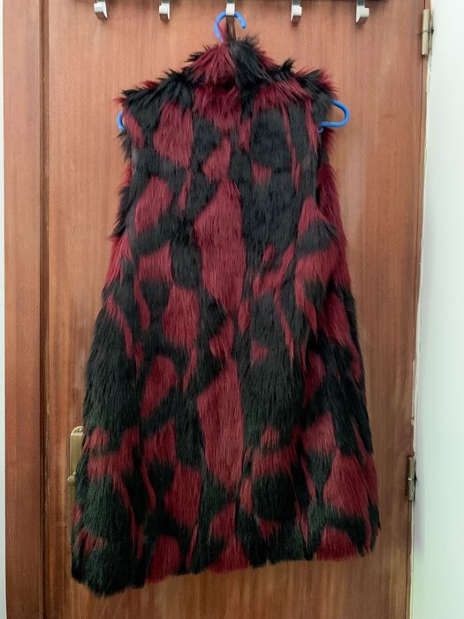 Colete em pêlo sintético