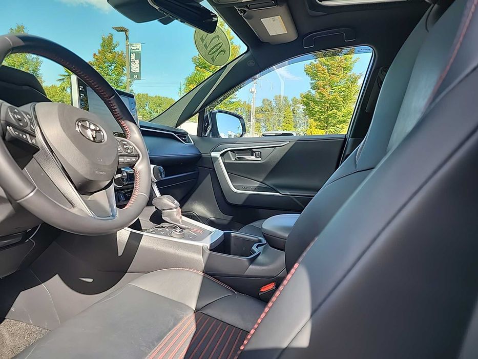 Toyota RAV4 Prime XSE      2022