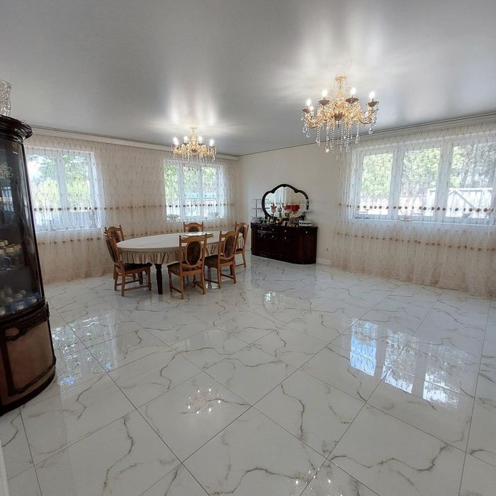 Продаж будинку 210 м кв з ремонтом в Брюховичах + земля 5 соток