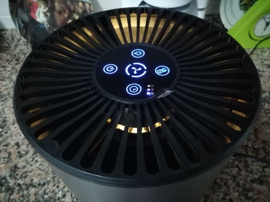 Purificador de Ar e Ambientador Eléctrico