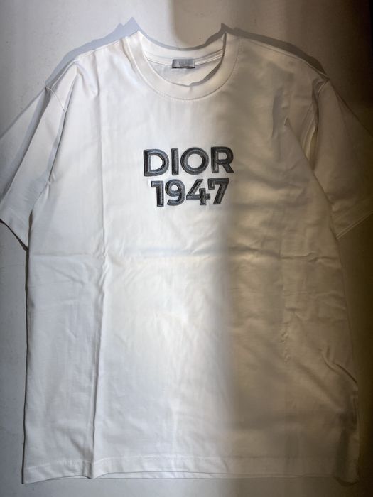 T-shirt Dior 1947 Branca - Bordado Prateado - Tamanho L