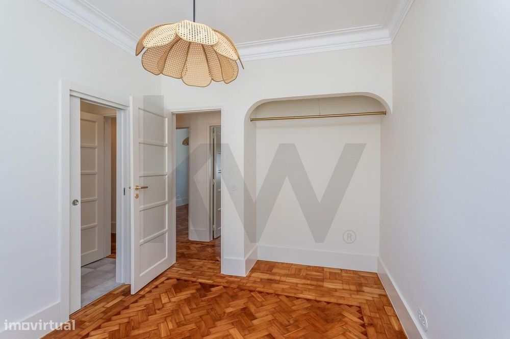 Apartamento T3 totalmente remodelado para Arrendamento | Avenida de Ro