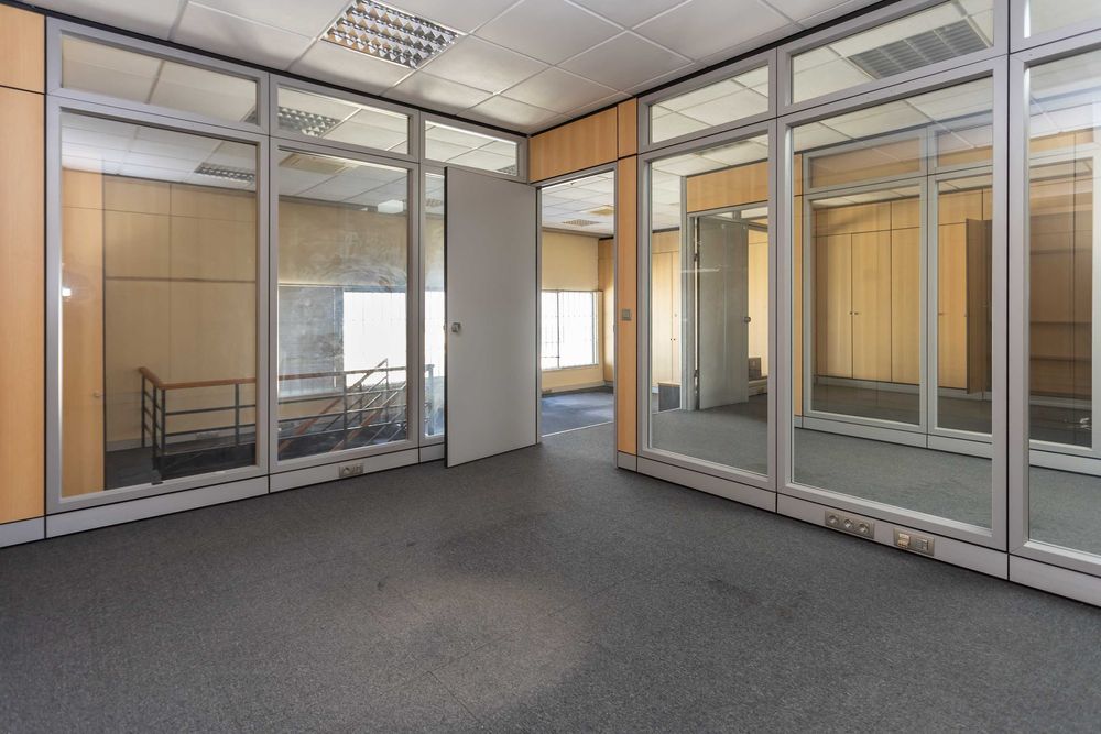 Armazém C/ Escritórios no Barreiro