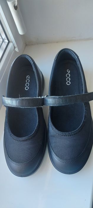 Туфлі для дівчинки Ecco.
