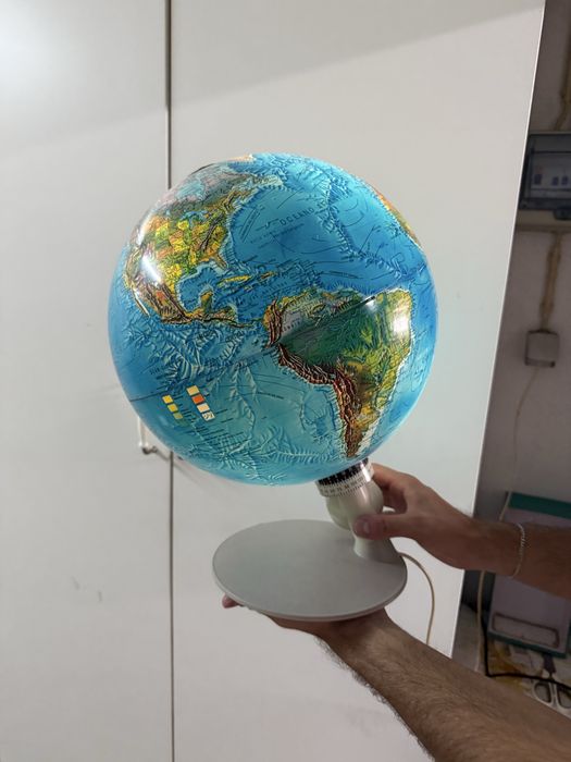Globo terrestre iluminado com base - Excelente estado