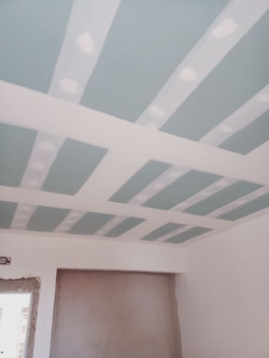 Faço barramentos pladur, estuques ,pinturas e pequenos reparos