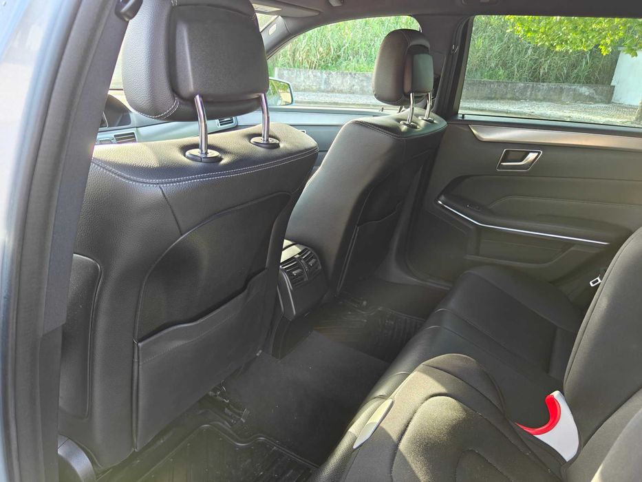 Mercedes-Benz E 300 Bluetec Hybrid