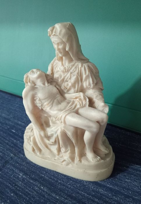 Pieta estatueta Roma