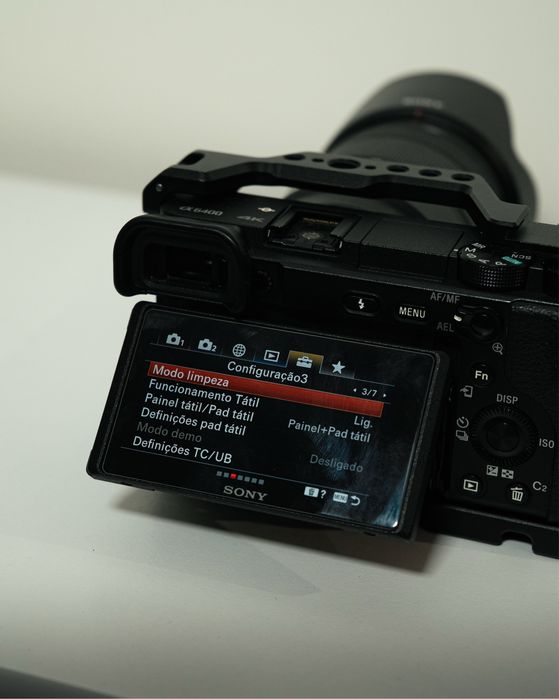 Sony A6400 + Sony E 18-135mm F3.5-5.6 - 11 mil Disparos