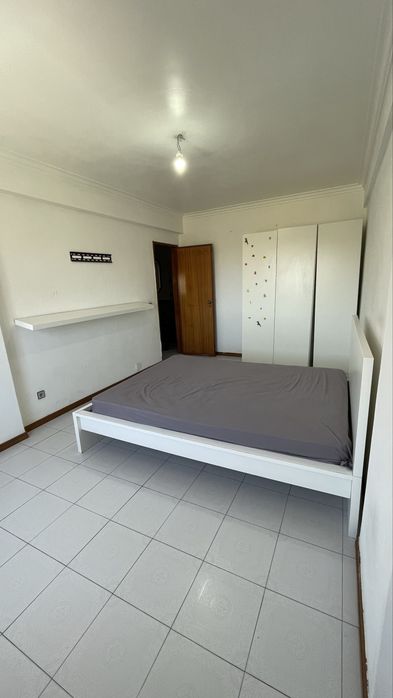 Quarto para Casal em Queluz-Belas | Despesas Incluídas | 500€