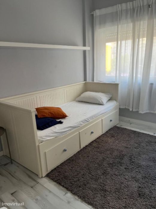 Quarto - localizado em Lisbon