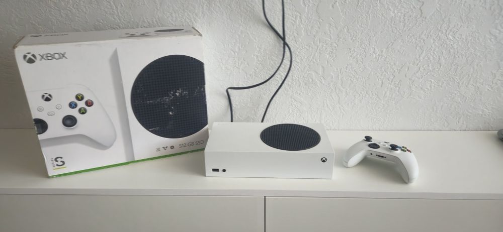 Потужна консоль Xbox series S