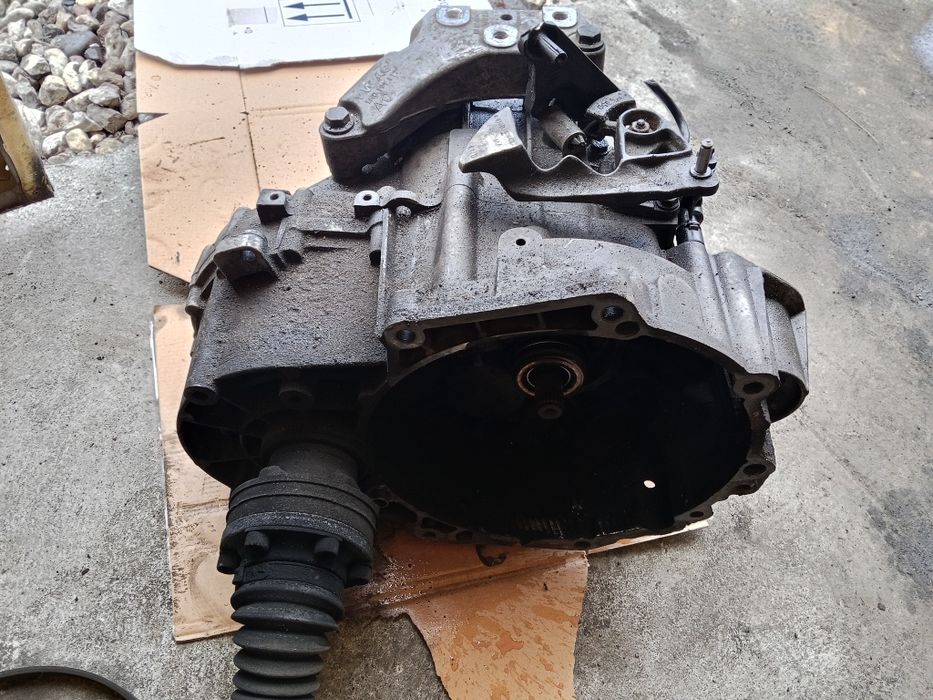Skrzynia biegów 2.0 TDI kdn 23107 VW 6 biegów