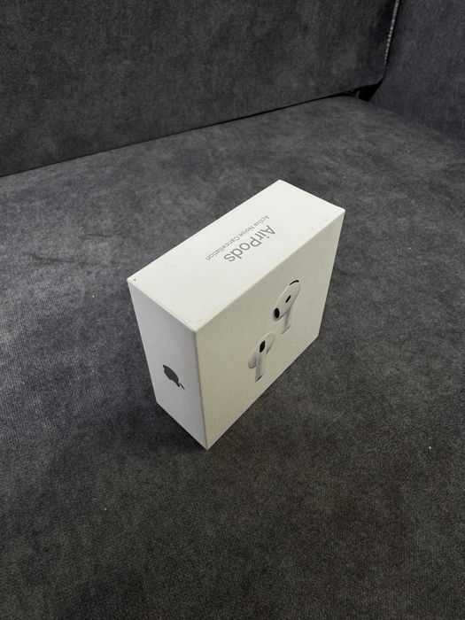 Навушники AirPods 4 Active Noise Cancellation